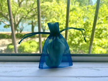 画像をギャラリービューアに読み込む, 渡辺真悠「空想トラベルアロマキット」